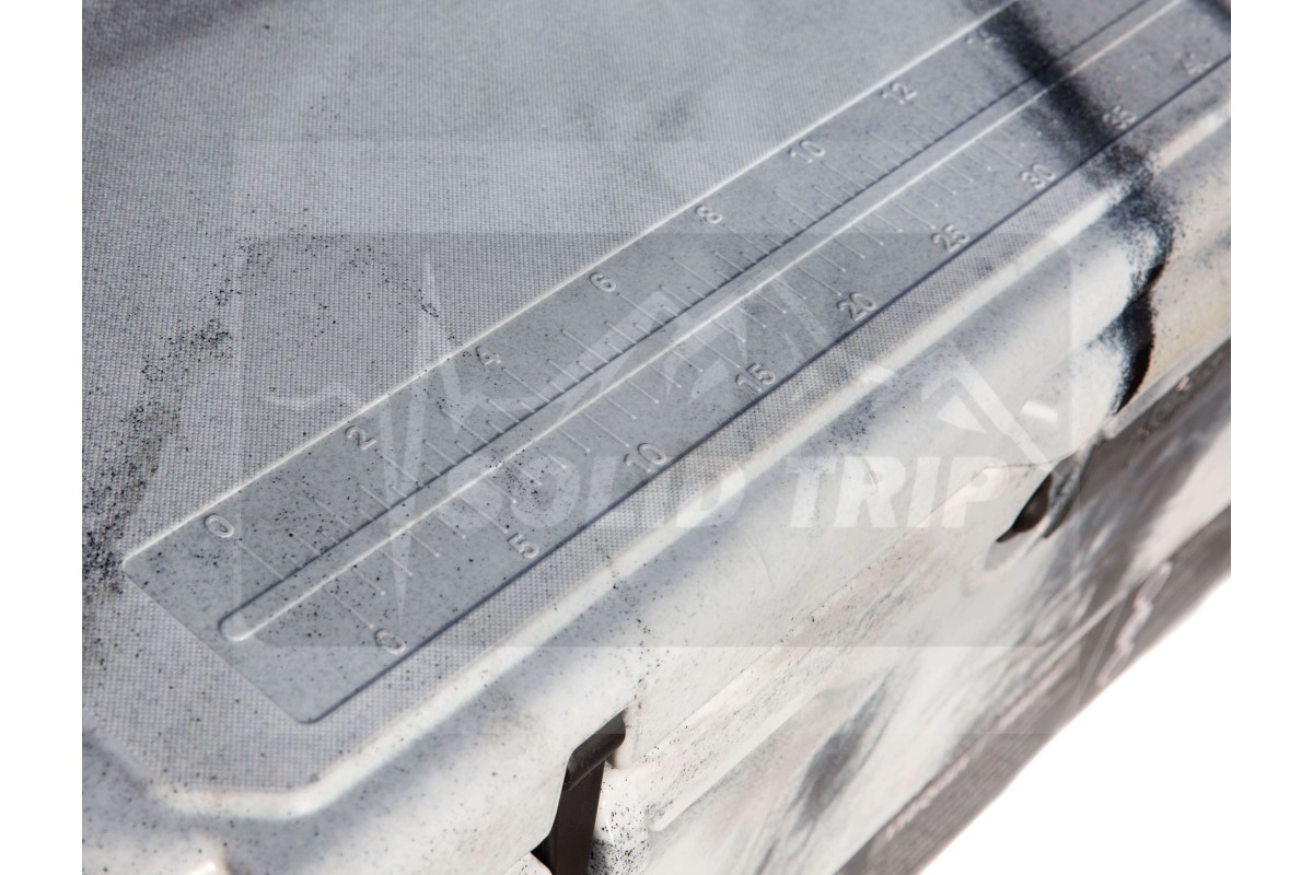 Skrzynia izotermiczna SolidTrip 110 z deską do krojenia i koszykiem - 104l