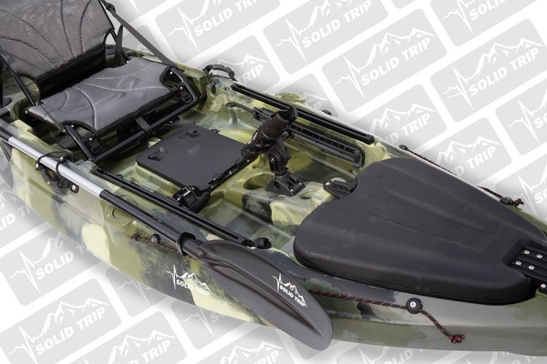 Kajak wędkarski CARP SolidTrip ze sterowaniem pedałowym