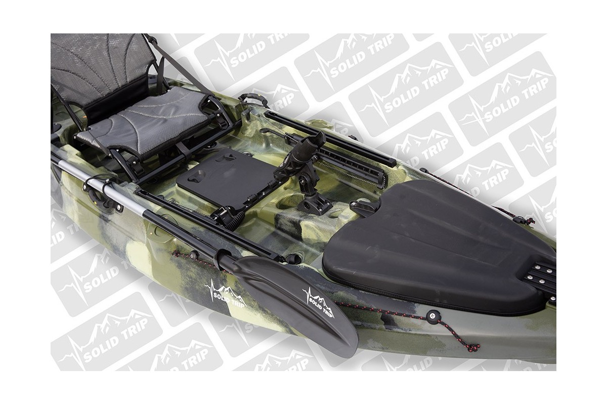 Kajak wędkarski CARP SolidTrip ze sterowaniem pedałowym