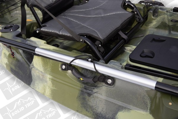 Kajak wędkarski CARP SolidTrip ze sterowaniem pedałowym