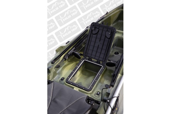 Kajak wędkarski CARP SolidTrip ze sterowaniem pedałowym