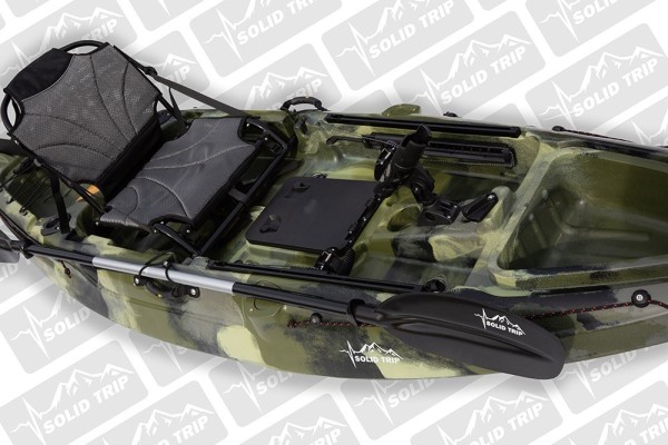 Kajak wędkarski CARP SolidTrip ze sterowaniem pedałowym