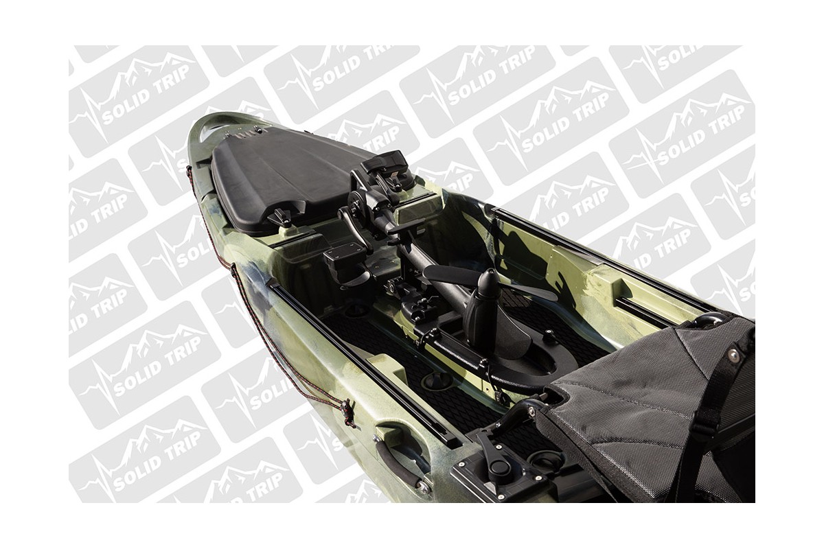 Kajak wędkarski BASS SolidTrip z systemem pedałowym